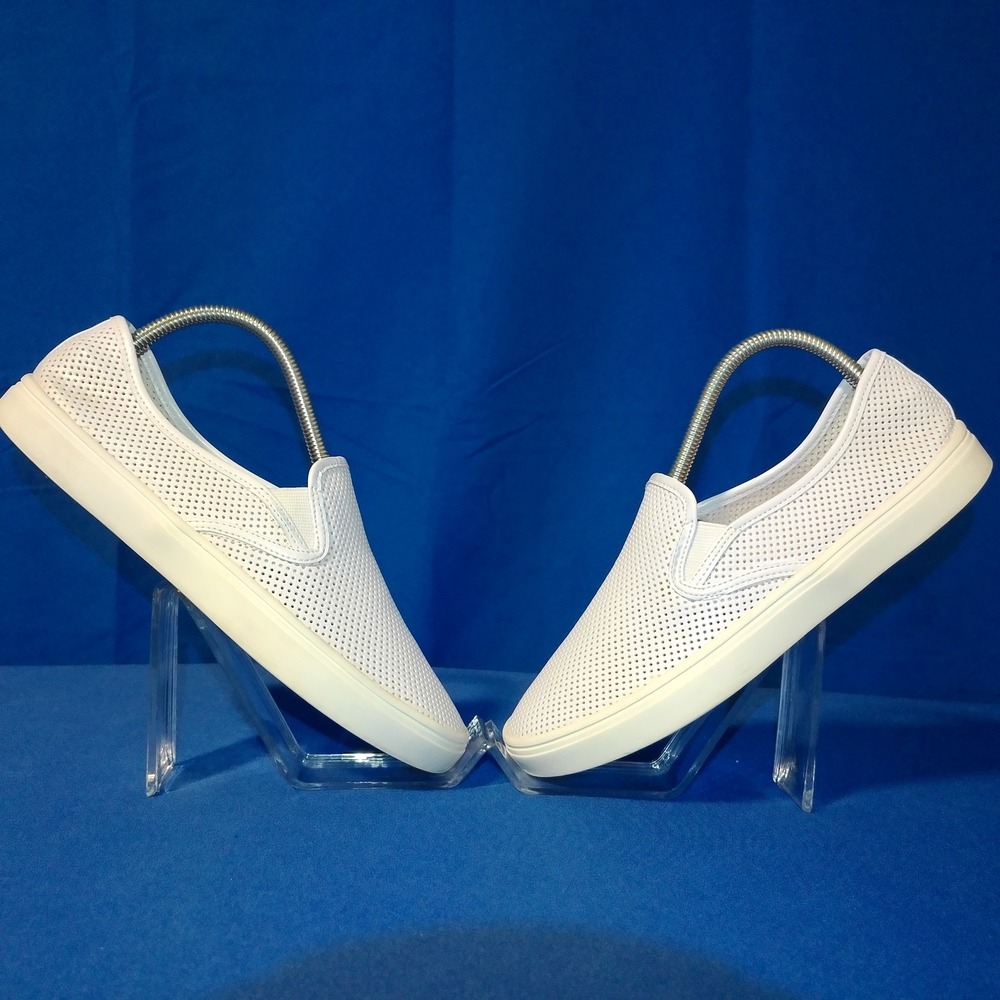 Airwalk White Perforated Slip On Sneakers Low Top Casual Shoes Womens 7.5